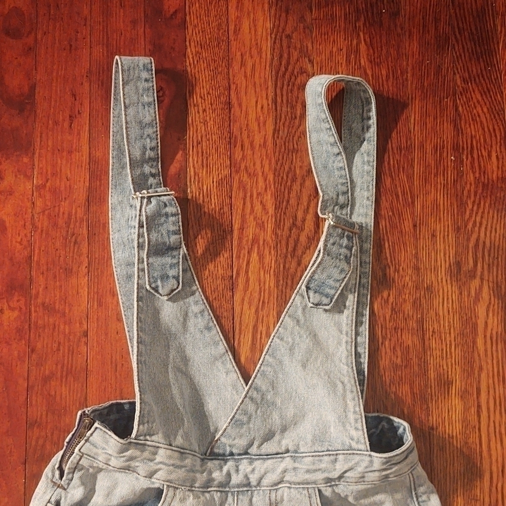 Mudd Light Wash Shortalls/Short Denim Overalls Sz S - Picture 2 of 8